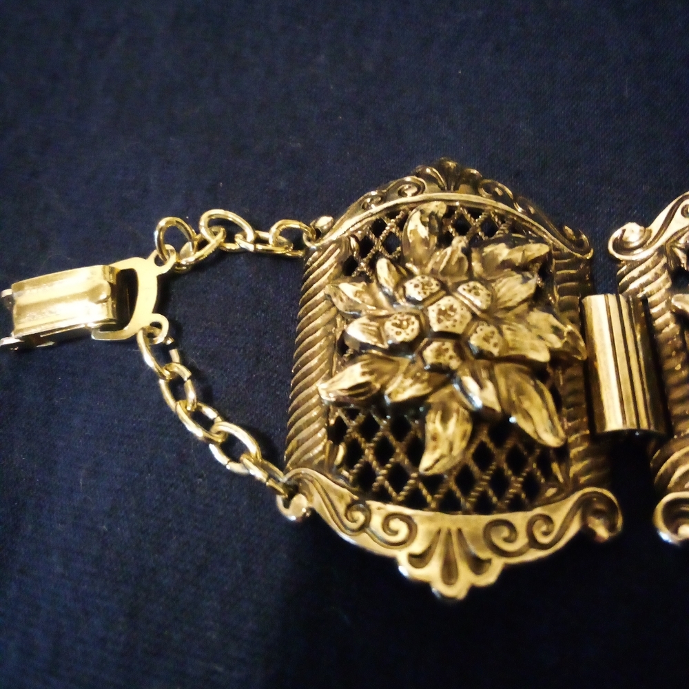 Beautiful Vintage Ornate Germany Bracelet - Picture 2 of 9